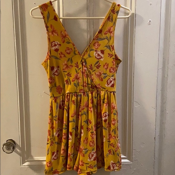 Yellow xhilaration romper sz small NWT - Picture 3 of 3